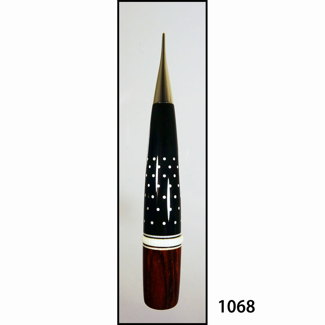 1068 Ebony and Silver Hand Tip